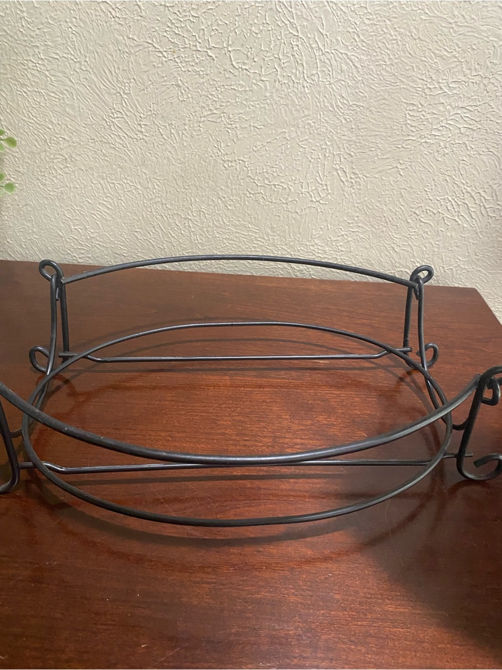 Temptations by Tara, Old World Blue, 1.5 Quart Oval Casserole Dish WithWire Rack - Picture 8 of 13